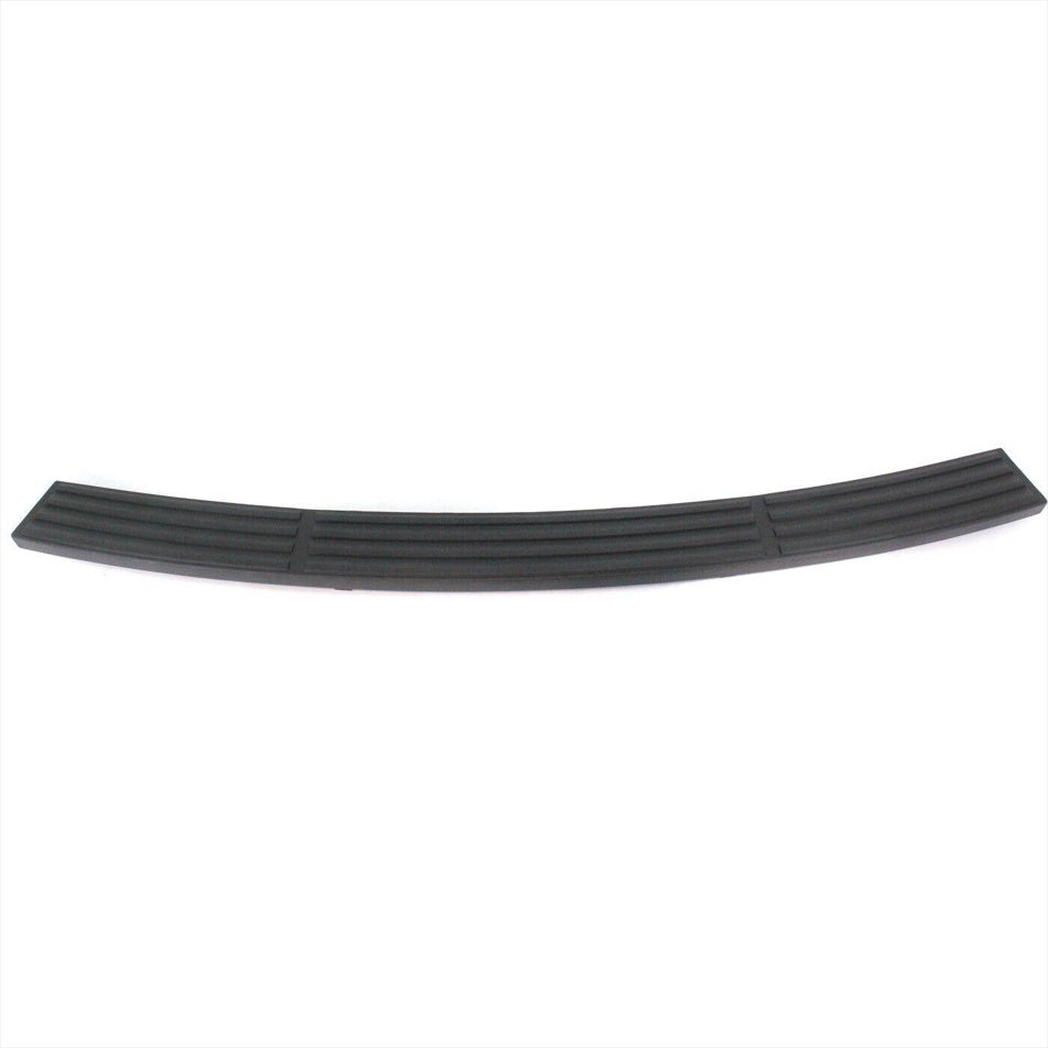 New Bumper Face Bar Step Pad Molding Trim Rear Chevy Yukon Suburban GM1191130
