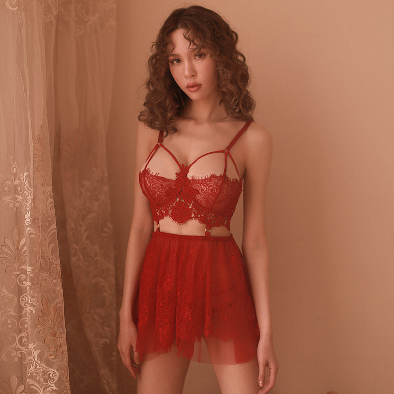 Gathering small chest strap nightdress